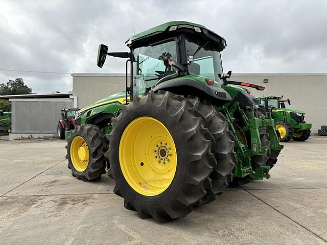 Image of John Deere 8R 250 equipment image 2