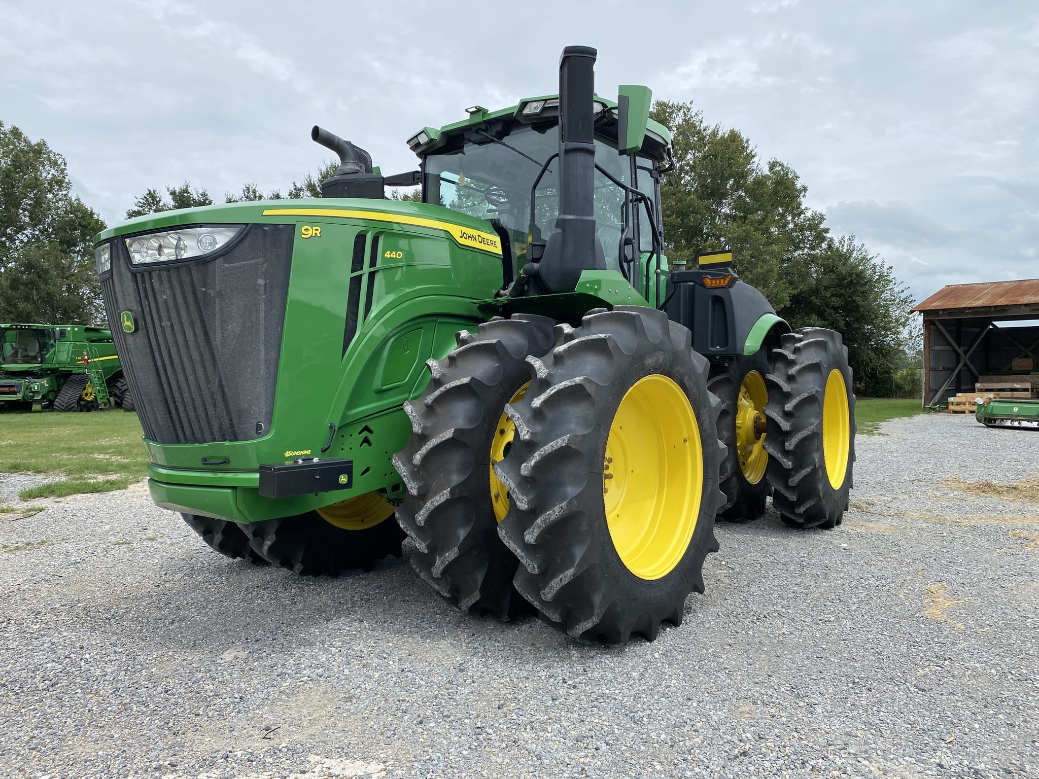 2022 John Deere 9R 440 Equipment Image0