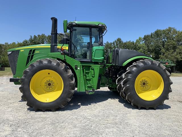 Image of John Deere 9R 440 equipment image 1