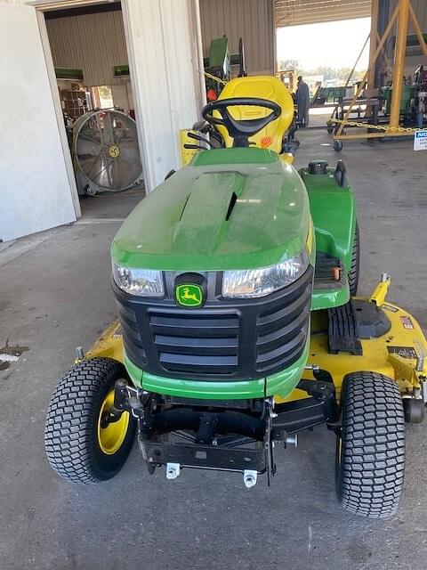 Image of John Deere X754 equipment image 3