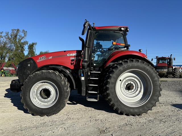 Image of Case IH Magnum 310 equipment image 1