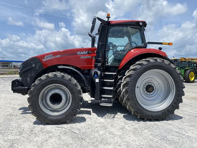 Image of Case IH Magnum 310 equipment image 1