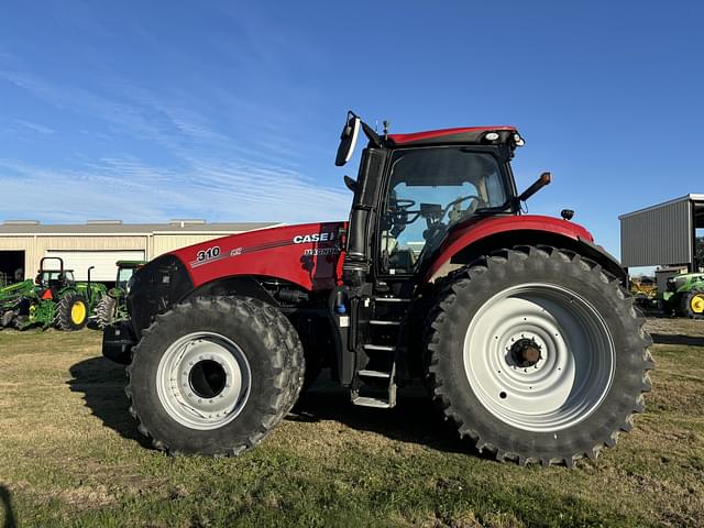 Image of Case IH Magnum 310 equipment image 1