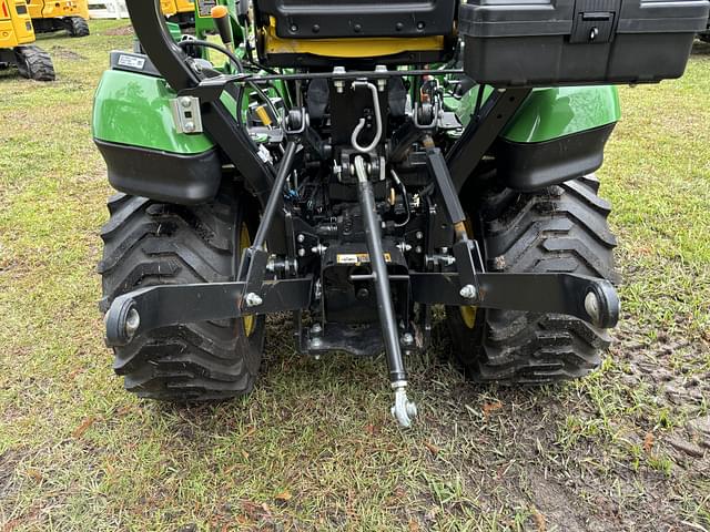 Image of John Deere 1025R equipment image 4