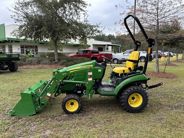 Image of John Deere 1025R equipment image 1