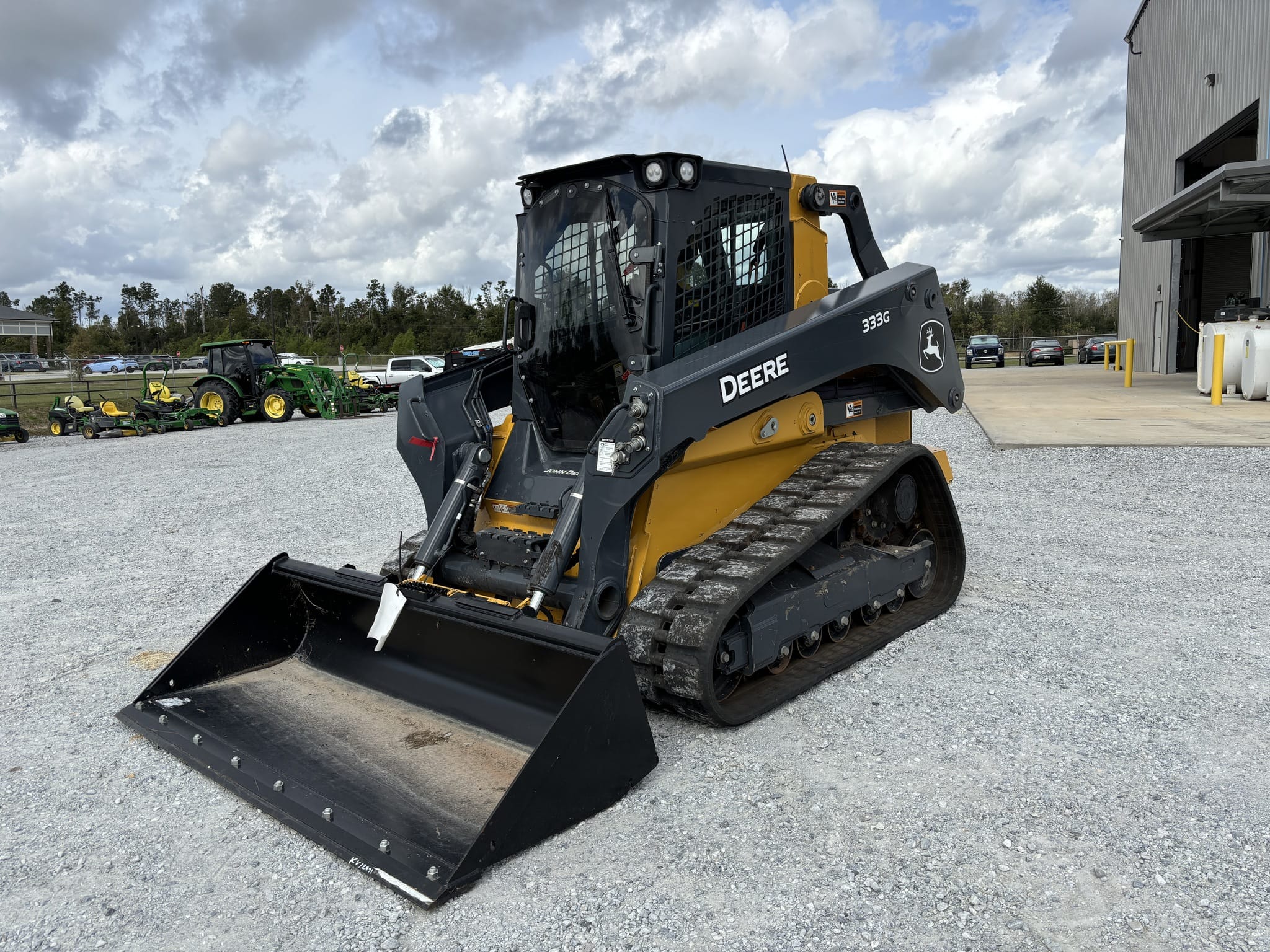 2023 John Deere 333G Equipment Image0