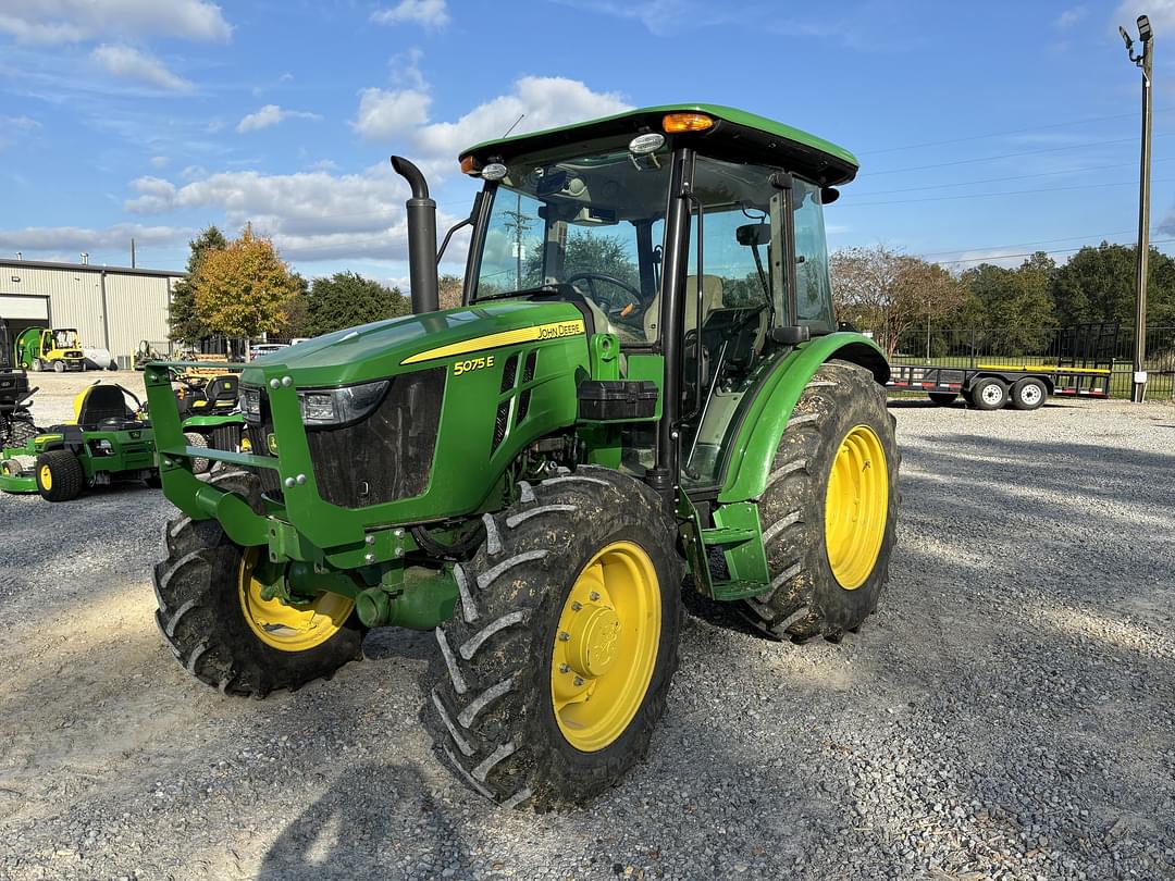 Image of John Deere 5075E Primary image