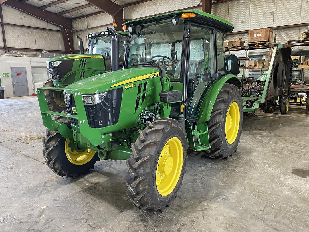 Image of John Deere 5075E Primary image