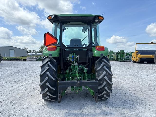 Image of John Deere 5100E equipment image 3