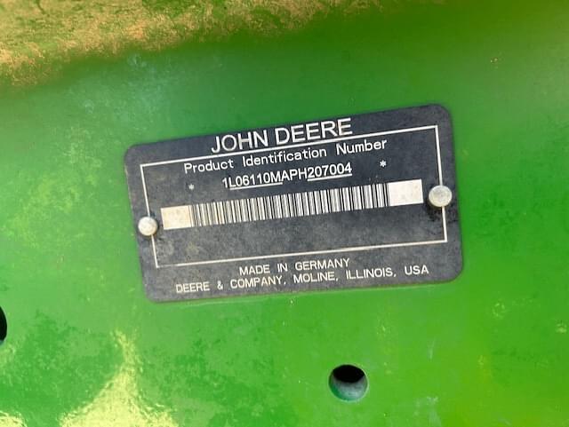 Image of John Deere 6110M equipment image 1