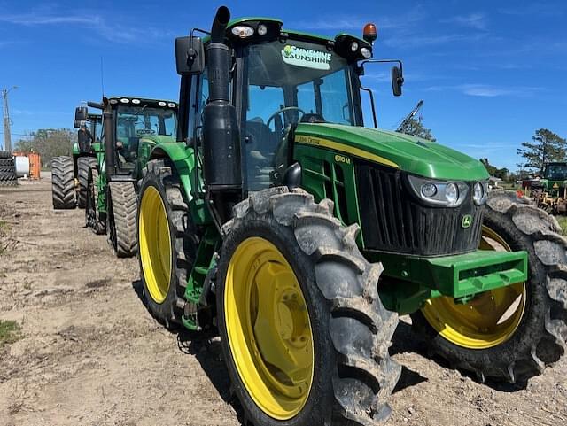 Image of John Deere 6110M equipment image 2