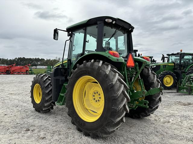 Image of John Deere 6110M equipment image 2