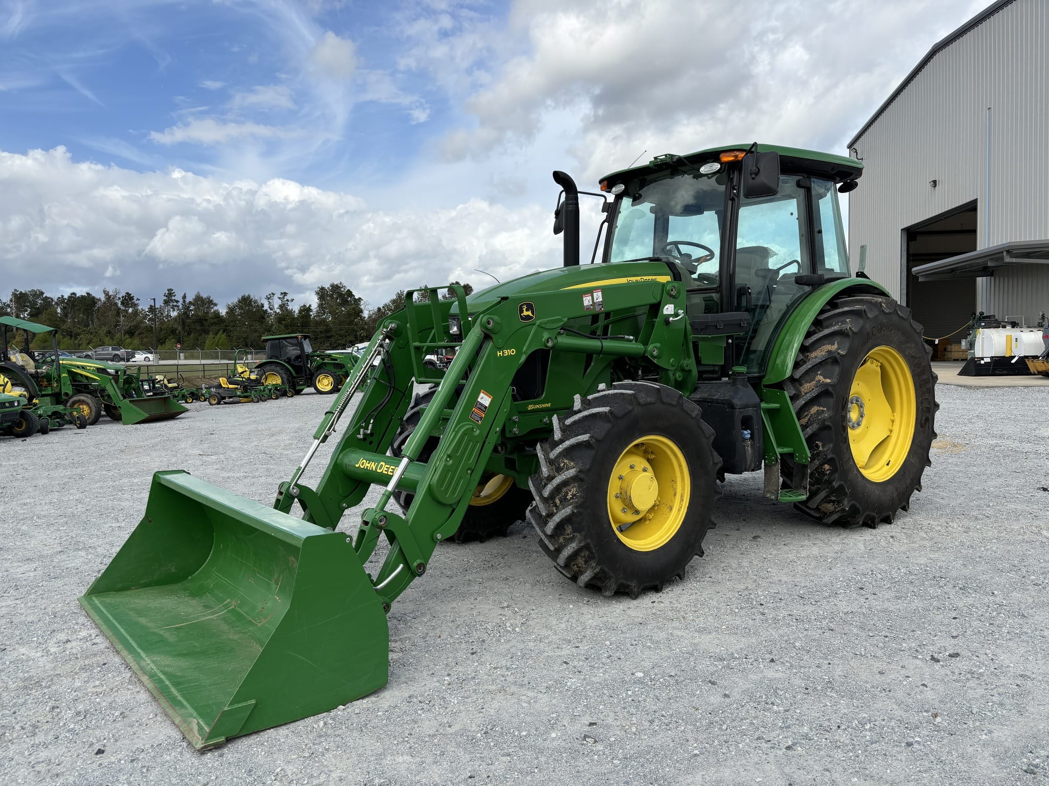2023 John Deere 6135E Equipment Image0