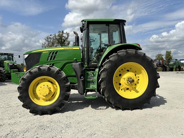 Image of John Deere 6195M equipment image 1