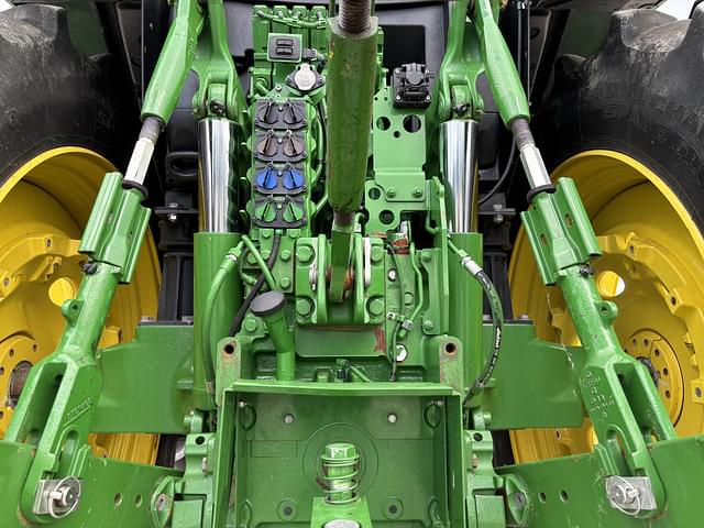 Image of John Deere 6R 175 equipment image 4