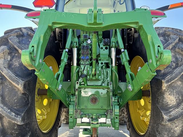 Image of John Deere 6R 175 equipment image 4