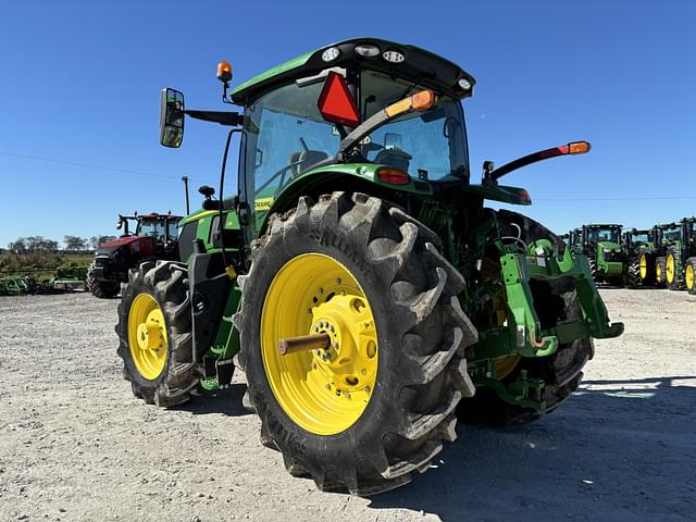 Image of John Deere 6R 215 equipment image 2