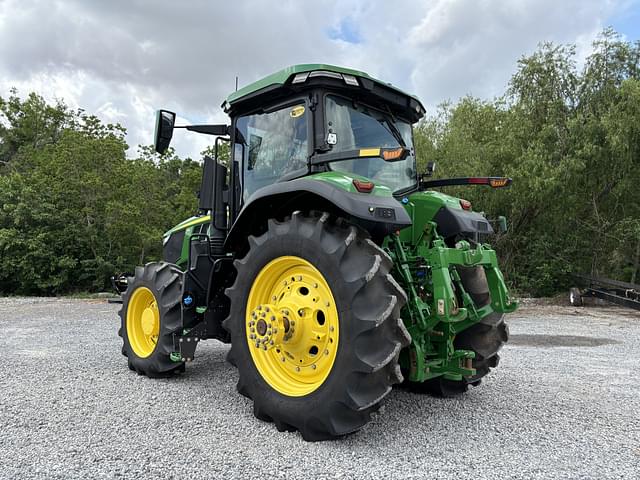 Image of John Deere 7R 230 equipment image 2