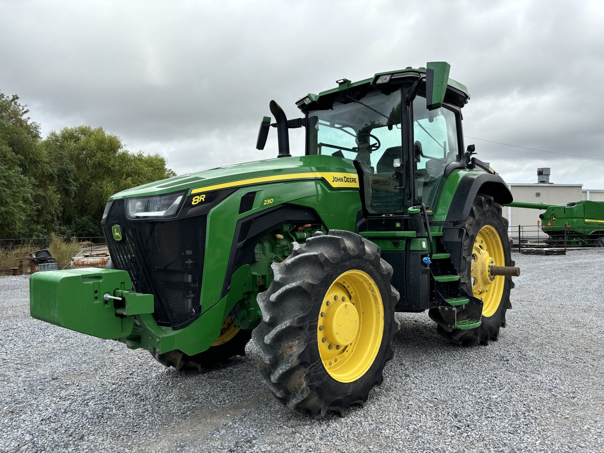Main image John Deere 8R 230