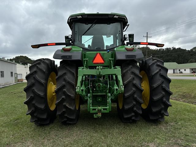 Image of John Deere 8R 230 equipment image 3