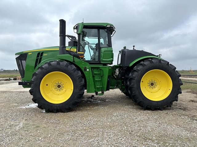 Image of John Deere 9R 440 equipment image 1