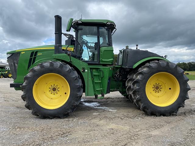 Image of John Deere 9R 440 equipment image 1