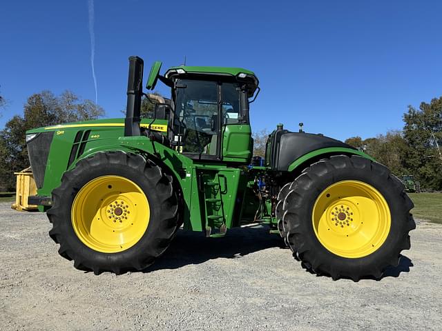 Image of John Deere 9R 440 equipment image 1