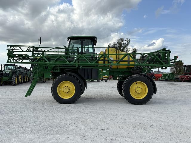 Image of John Deere R4023 equipment image 1