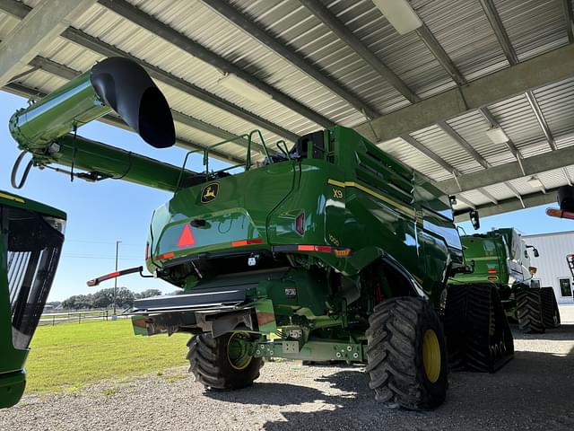 Image of John Deere X9 1000 equipment image 3