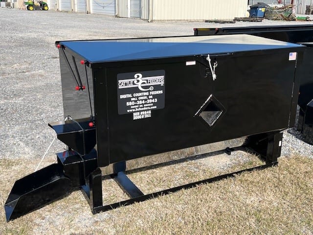 2024 Cattle 3C Feeders Cake Feeder Equipment Image0