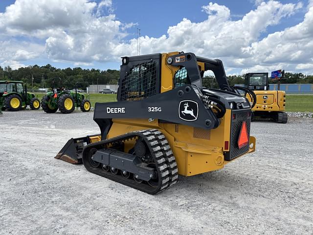 Image of John Deere 325G equipment image 2