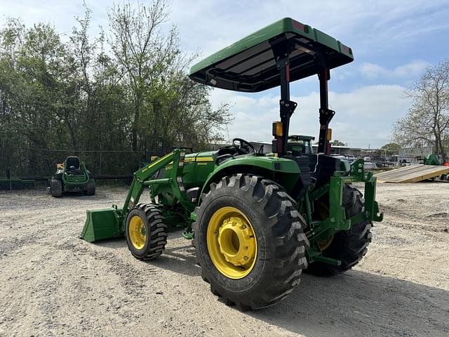 Image of John Deere 4052M equipment image 2