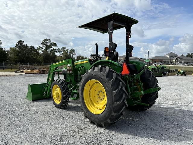 Image of John Deere 5060E equipment image 2