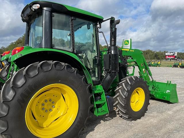 Image of John Deere 6120M equipment image 4