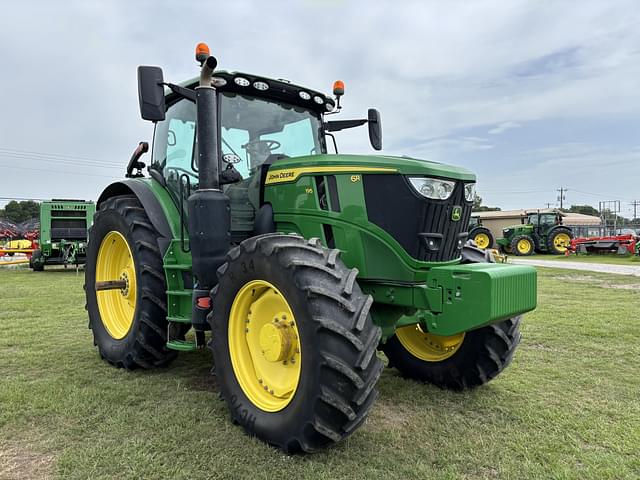Image of John Deere 6R 195 equipment image 4