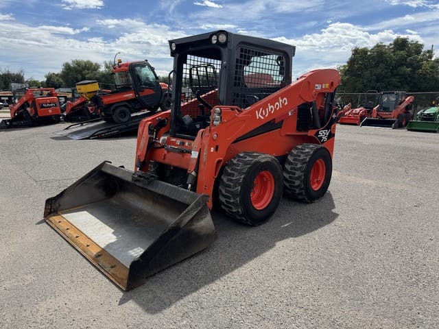 2024 Kubota SSV75 Equipment Image0