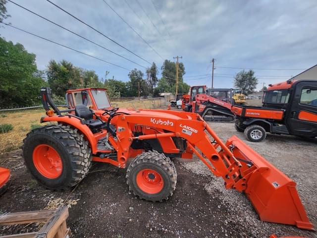Image of Kubota MX5400HST Image 0