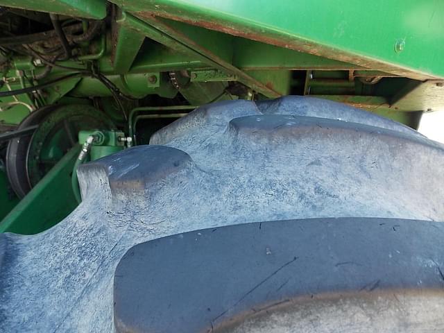 Image of John Deere 6620 Sidehill equipment image 2