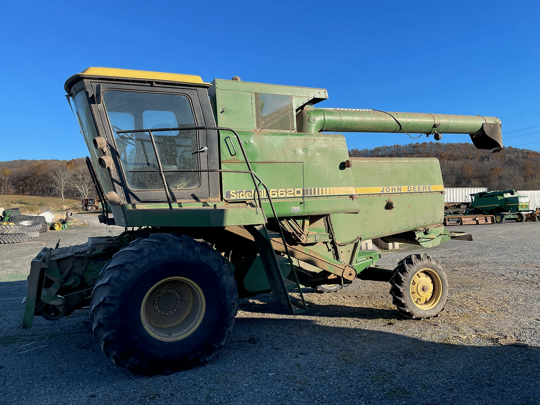 Image of John Deere 6620 Sidehill Primary image