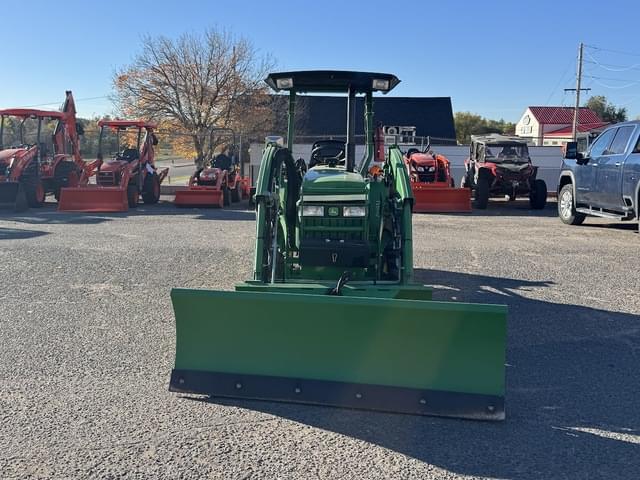 Image of John Deere 790 Image 0