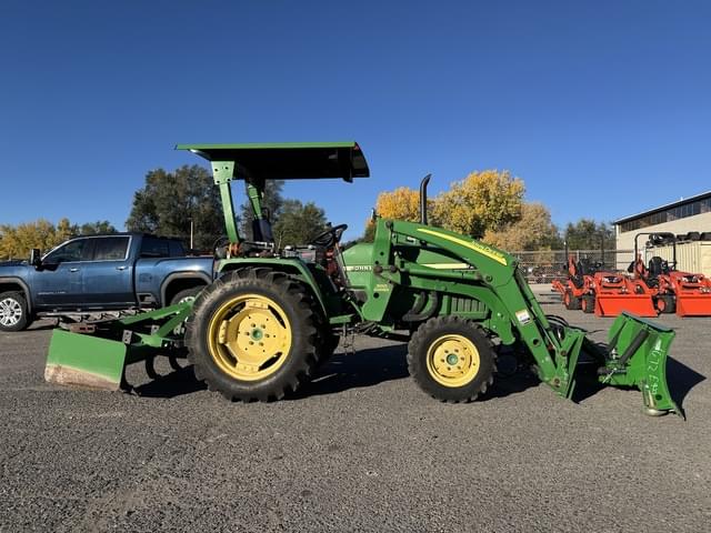 Image of John Deere 790 Image 1