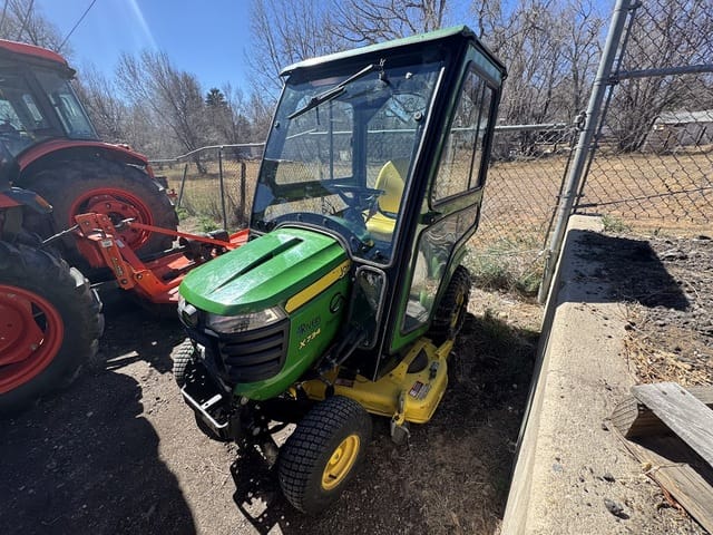 John Deere X734 Equipment Image0