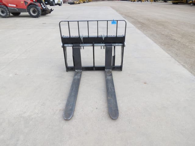 Image of Manitou Pallet Forks equipment image 2