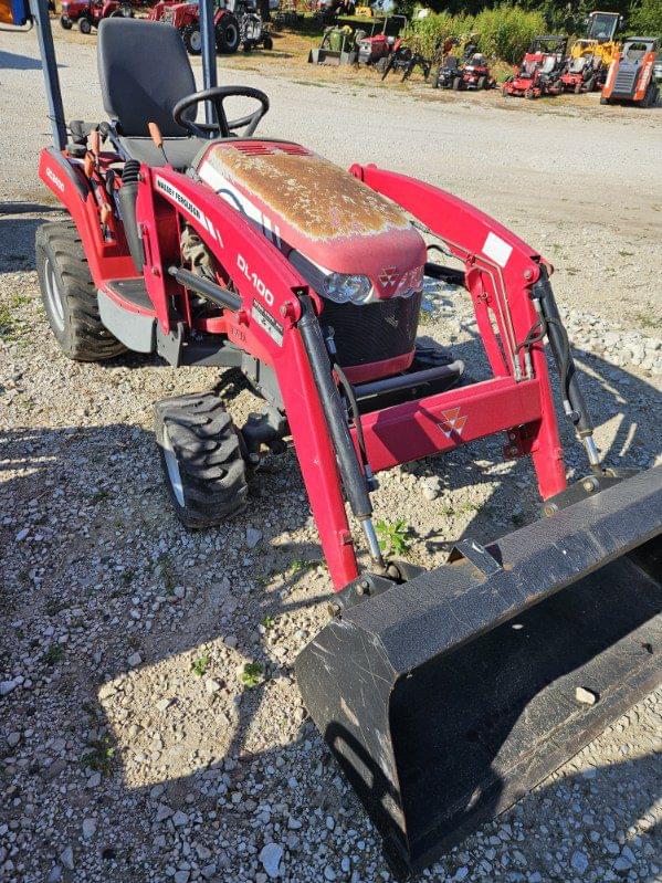 Image of Massey Ferguson GC2400 Image 0
