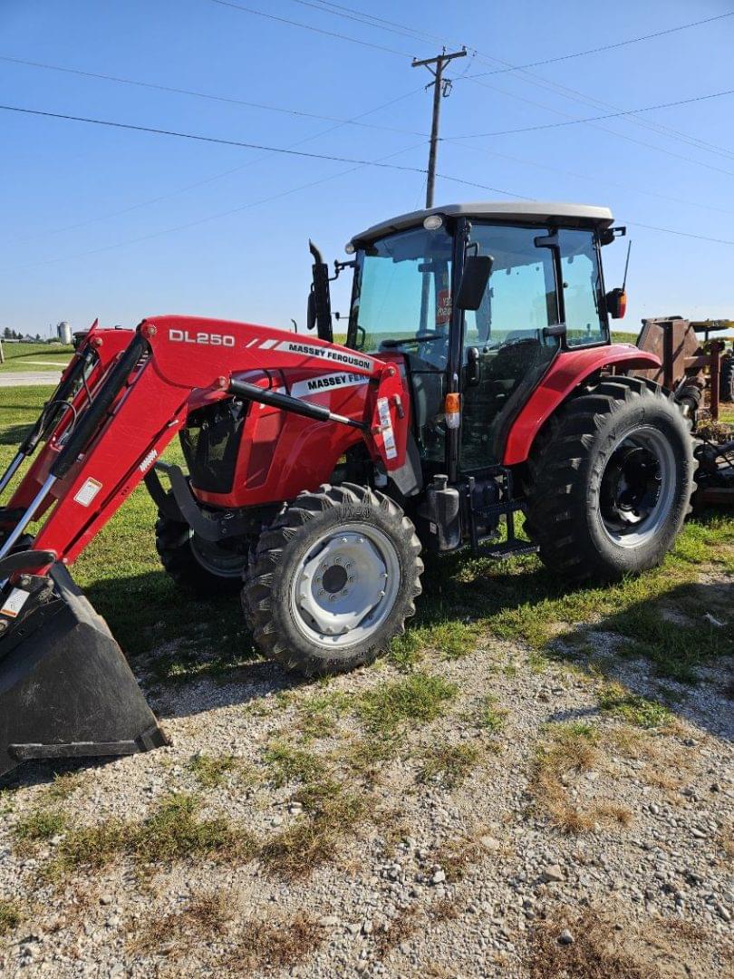 Image of Massey Ferguson 4608 Image 0