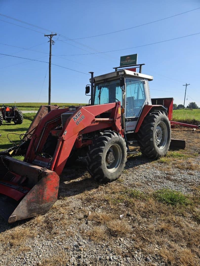 Image of Massey Ferguson 3070 Image 0