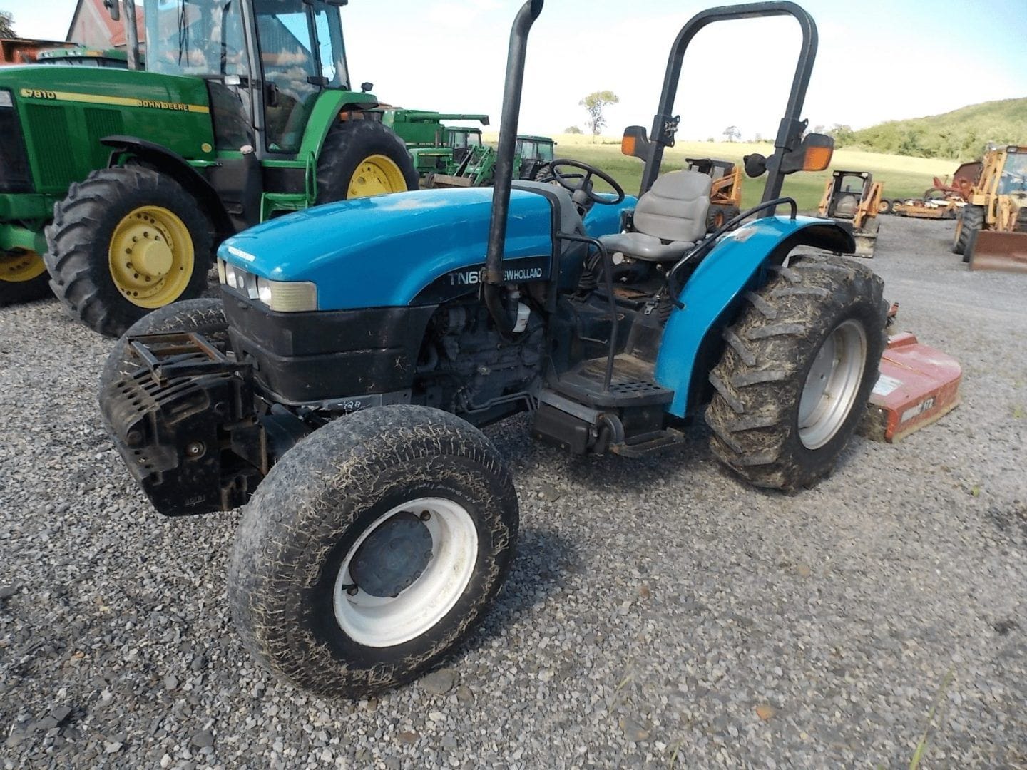 New Holland TN65S Equipment Image0