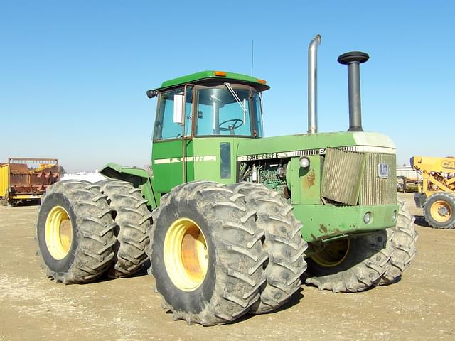 Image of John Deere 8440 equipment image 2