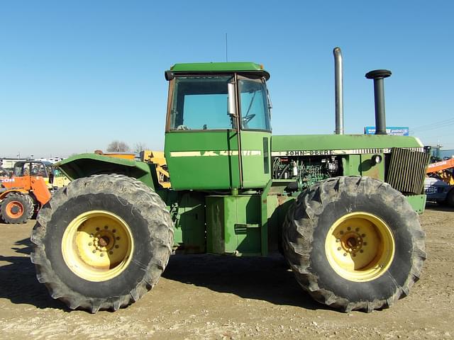 Image of John Deere 8440 equipment image 4