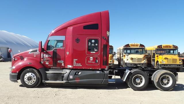 Image of Kenworth T680 equipment image 4